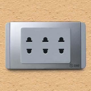 3 Ổ cắm 2 chấu 16A màu xám bạc - S68UG3